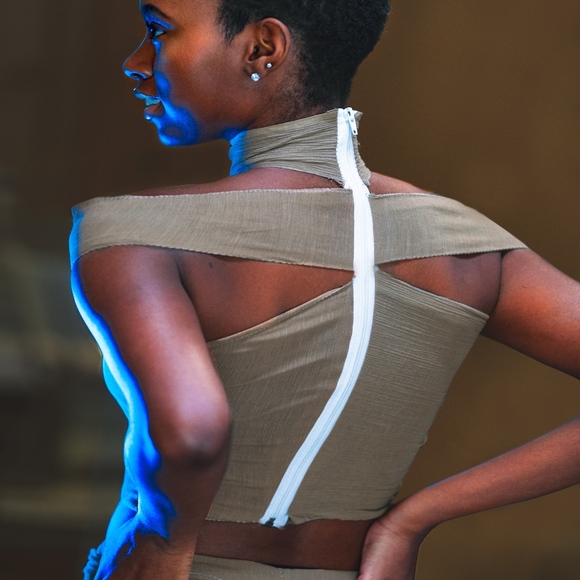 *SPINE* Sexy 2 Piece Crop Top w. High Waist Pants - Picture 2 of 3